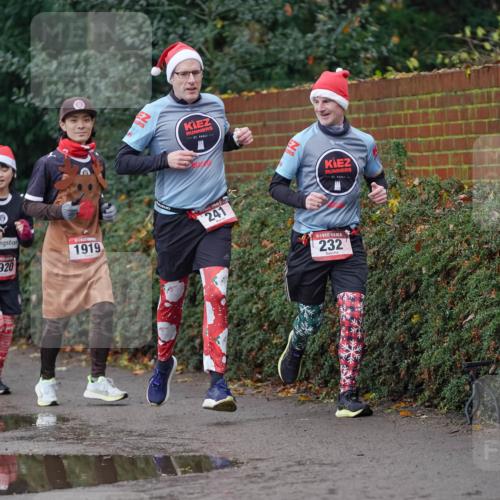 07.12.2025 - St. Pauli X-Mass-Run No. 15 Michael Burmester http://msf.ph/oto/9404384 07.12.2025 11:03:59 Laufen 1920, 1919, 241, 232 meine-sportfotos.de