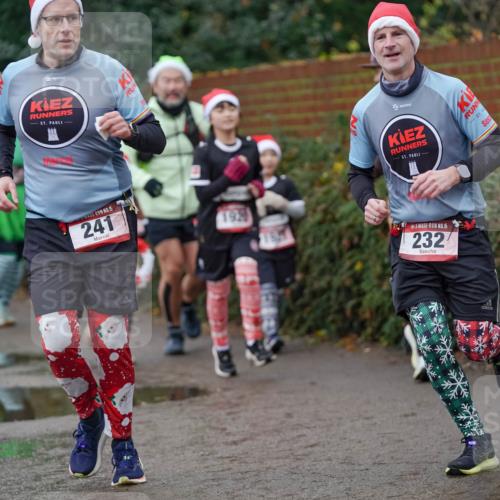 07.12.2025 - St. Pauli X-Mass-Run No. 15 Michael Burmester http://msf.ph/oto/9404391 07.12.2025 11:04:02 Laufen 15, 241, 1924, 15, 232 meine-sportfotos.de