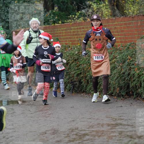 07.12.2025 - St. Pauli X-Mass-Run No. 15 Michael Burmester http://msf.ph/oto/9404393 07.12.2025 11:04:03 Laufen 1917, 232, 1920, 192, 1919 meine-sportfotos.de