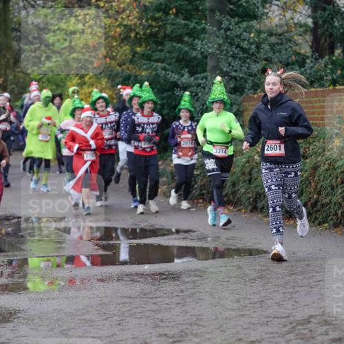 07.12.2025 - St. Pauli X-Mass-Run No. 15 Michael Burmester http://msf.ph/oto/9404445 07.12.2025 11:04:17 Laufen 220, 2074, 2601, 3314, 278, 3306 meine-sportfotos.de