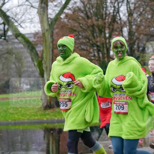 07.12.2025 - St. Pauli X-Mass-Run No. 15 Michael Burmester http://msf.ph/oto/9404455 07.12.2025 11:04:29 Laufen 15, 205, 5, 209, 3098, 2375 meine-sportfotos.de