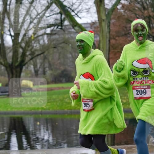 07.12.2025 - St. Pauli X-Mass-Run No. 15 Michael Burmester http://msf.ph/oto/9404457 07.12.2025 11:04:29 Laufen 5, 205, 15, 209, 30 meine-sportfotos.de