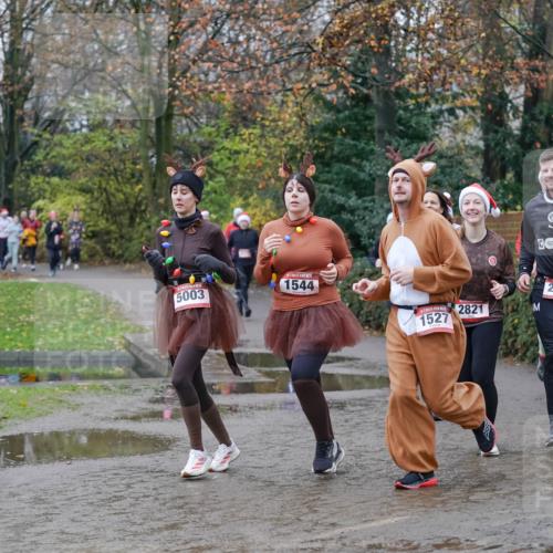 07.12.2025 - St. Pauli X-Mass-Run No. 15 Michael Burmester http://msf.ph/oto/9404468 07.12.2025 11:04:32 Laufen 5003, 1544, 2823, 2821, 1527 meine-sportfotos.de