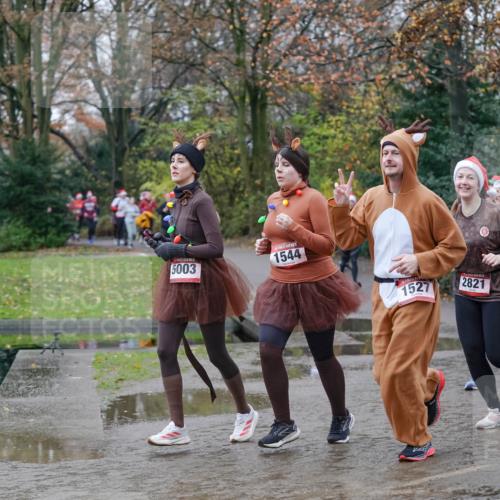 07.12.2025 - St. Pauli X-Mass-Run No. 15 Michael Burmester http://msf.ph/oto/9404472 07.12.2025 11:04:33 Laufen 5003, 1544, 1527, 2821, 2823 meine-sportfotos.de