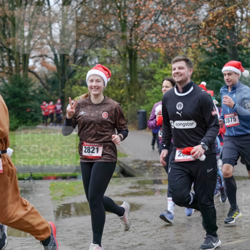 07.12.2025 - St. Pauli X-Mass-Run No. 15 Michael Burmester http://msf.ph/oto/9404477 07.12.2025 11:04:34 Laufen 1544, 15, 1527, 5, 2821, 20, 2875, 1331, 2606 meine-sportfotos.de
