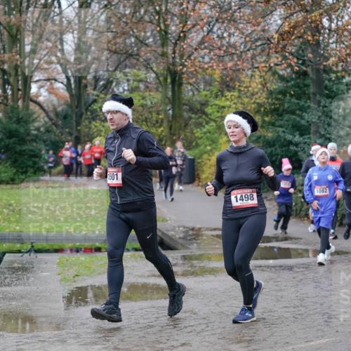 07.12.2025 - St. Pauli X-Mass-Run No. 15 Michael Burmester http://msf.ph/oto/9404487 07.12.2025 11:04:36 Laufen 1501, 1498, 1082, 2373 meine-sportfotos.de