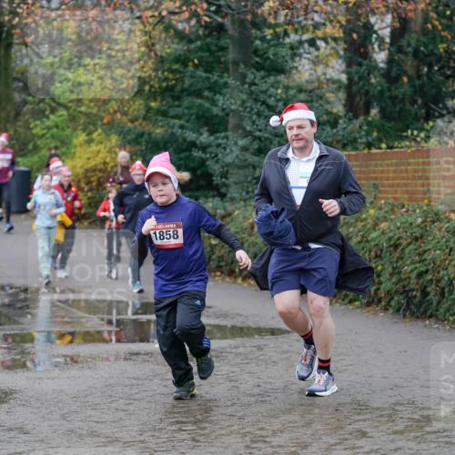 07.12.2025 - St. Pauli X-Mass-Run No. 15 Michael Burmester http://msf.ph/oto/9404503 07.12.2025 11:04:41 Laufen 1858 meine-sportfotos.de