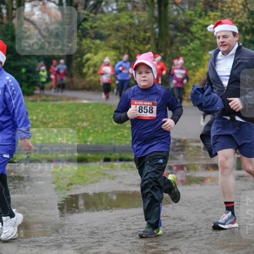 07.12.2025 - St. Pauli X-Mass-Run No. 15 Michael Burmester http://msf.ph/oto/9404507 07.12.2025 11:04:42 Laufen 1082, 15, 858 meine-sportfotos.de