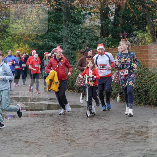 07.12.2025 - St. Pauli X-Mass-Run No. 15 Michael Burmester http://msf.ph/oto/9404520 07.12.2025 11:04:47 Laufen 3956, 5073, 2237, 2458, 2480, 1961 meine-sportfotos.de