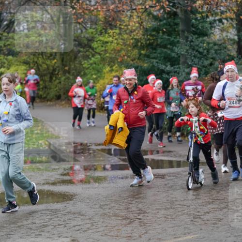 07.12.2025 - St. Pauli X-Mass-Run No. 15 Michael Burmester http://msf.ph/oto/9404521 07.12.2025 11:04:47 Laufen 2480, 1961 meine-sportfotos.de