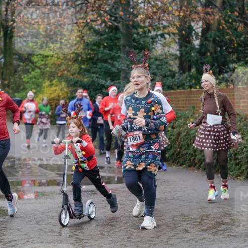 07.12.2025 - St. Pauli X-Mass-Run No. 15 Michael Burmester http://msf.ph/oto/9404525 07.12.2025 11:04:48 Laufen 1961 meine-sportfotos.de