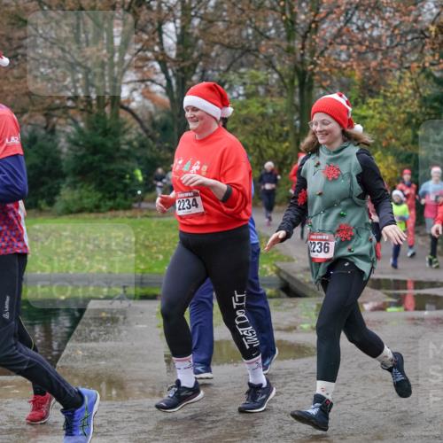 07.12.2025 - St. Pauli X-Mass-Run No. 15 Michael Burmester http://msf.ph/oto/9404550 07.12.2025 11:04:54 Laufen 240, 2234, 1236, 3073 meine-sportfotos.de