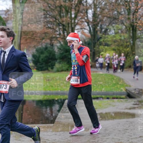 07.12.2025 - St. Pauli X-Mass-Run No. 15 Michael Burmester http://msf.ph/oto/9404559 07.12.2025 11:04:56 Laufen 3073, 2498 meine-sportfotos.de
