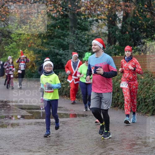 07.12.2025 - St. Pauli X-Mass-Run No. 15 Michael Burmester http://msf.ph/oto/9404572 07.12.2025 11:05:00 Laufen 1673, 1380 meine-sportfotos.de
