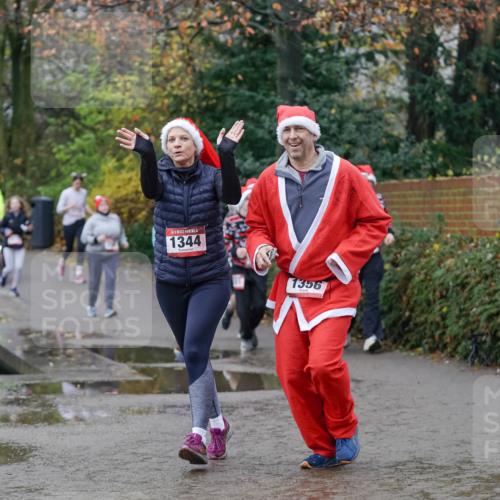 07.12.2025 - St. Pauli X-Mass-Run No. 15 Michael Burmester http://msf.ph/oto/9404593 07.12.2025 11:05:04 Laufen 1344, 1356 meine-sportfotos.de