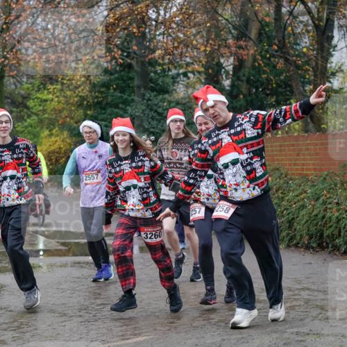07.12.2025 - St. Pauli X-Mass-Run No. 15 Michael Burmester http://msf.ph/oto/9404607 07.12.2025 11:05:09 Laufen 2557, 3260, 157, 258 meine-sportfotos.de