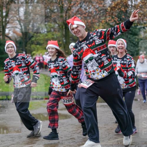 07.12.2025 - St. Pauli X-Mass-Run No. 15 Michael Burmester http://msf.ph/oto/9404614 07.12.2025 11:05:10 Laufen 3, 3, 3260, 258 meine-sportfotos.de