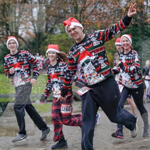 07.12.2025 - St. Pauli X-Mass-Run No. 15 Michael Burmester http://msf.ph/oto/9404615 07.12.2025 11:05:10 Laufen 58, 3260 meine-sportfotos.de
