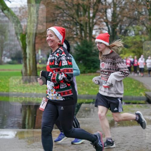 07.12.2025 - St. Pauli X-Mass-Run No. 15 Michael Burmester http://msf.ph/oto/9404620 07.12.2025 11:05:11 Laufen 17, 550 meine-sportfotos.de