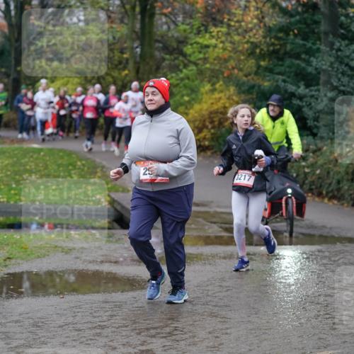 07.12.2025 - St. Pauli X-Mass-Run No. 15 Michael Burmester http://msf.ph/oto/9404624 07.12.2025 11:05:12 Laufen 25, 3217, 2124 meine-sportfotos.de