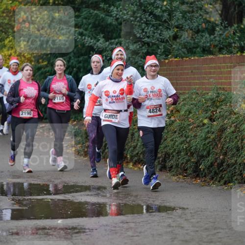 07.12.2025 - St. Pauli X-Mass-Run No. 15 Michael Burmester http://msf.ph/oto/9404639 07.12.2025 11:05:18 Laufen 2189, 2190, 4824 meine-sportfotos.de