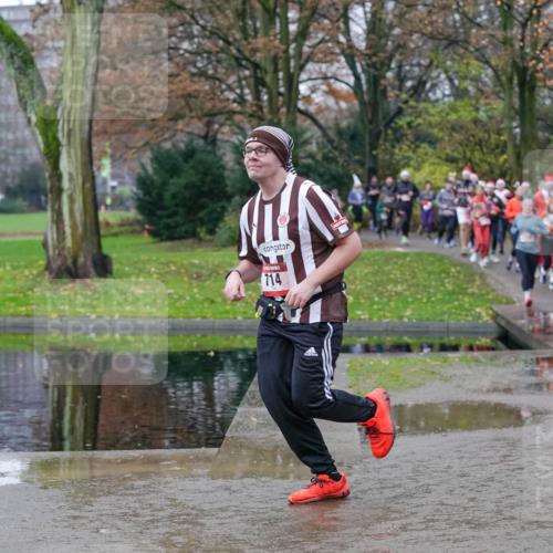 07.12.2025 - St. Pauli X-Mass-Run No. 15 Michael Burmester http://msf.ph/oto/9404693 07.12.2025 11:05:33 Laufen 714 meine-sportfotos.de