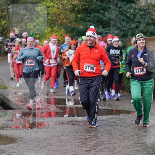 07.12.2025 - St. Pauli X-Mass-Run No. 15 Michael Burmester http://msf.ph/oto/9404699 07.12.2025 11:05:36 Laufen 2746, 2399, 2790, 2017, 2789 meine-sportfotos.de