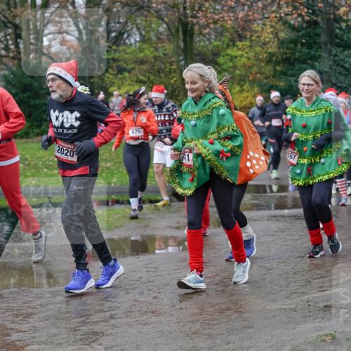 07.12.2025 - St. Pauli X-Mass-Run No. 15 Michael Burmester http://msf.ph/oto/9404728 07.12.2025 11:05:43 Laufen 2749, 2020, 678, 2972, 2979, 52 meine-sportfotos.de