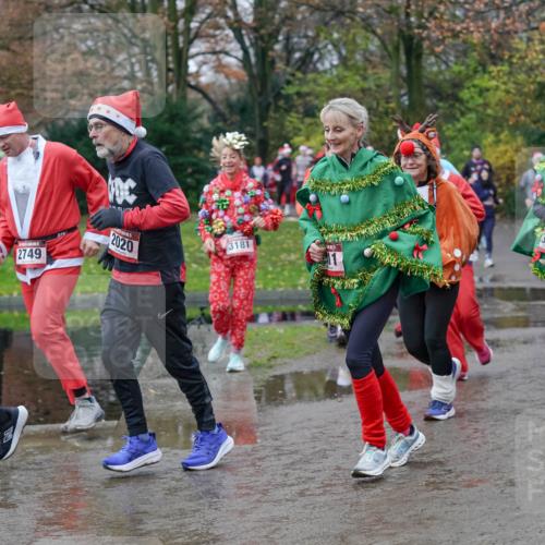 07.12.2025 - St. Pauli X-Mass-Run No. 15 Michael Burmester http://msf.ph/oto/9404731 07.12.2025 11:05:43 Laufen 2749, 30, 2020, 3181, 307, 2972 meine-sportfotos.de