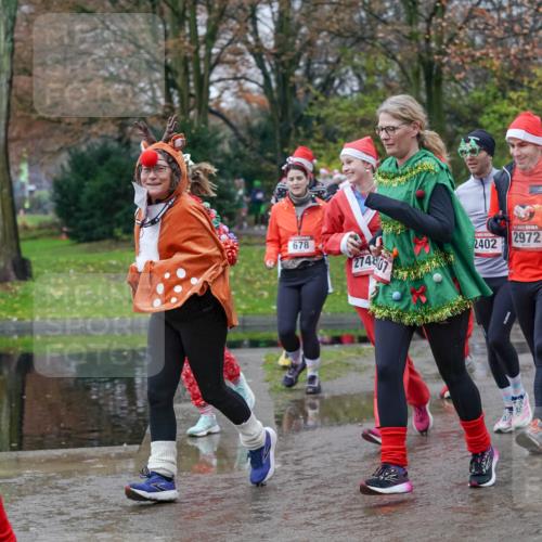 07.12.2025 - St. Pauli X-Mass-Run No. 15 Michael Burmester http://msf.ph/oto/9404736 07.12.2025 11:05:44 Laufen 2979, 2972, 2402, 678, 274807, 2400 meine-sportfotos.de