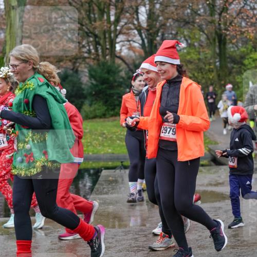 07.12.2025 - St. Pauli X-Mass-Run No. 15 Michael Burmester http://msf.ph/oto/9404740 07.12.2025 11:05:45 Laufen 674, 4105, 3352, 2979, 3181, 00 meine-sportfotos.de