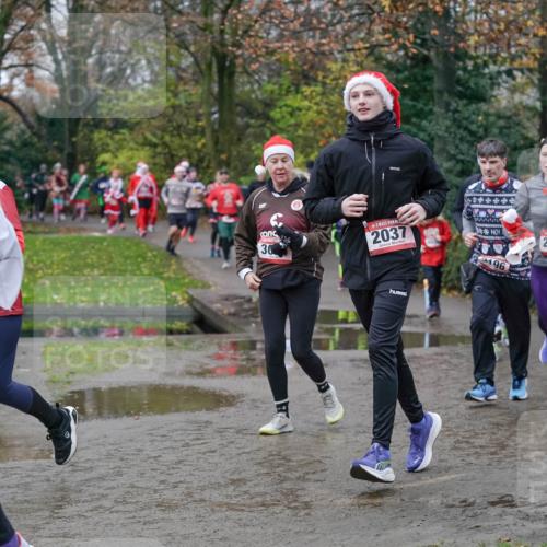 07.12.2025 - St. Pauli X-Mass-Run No. 15 Michael Burmester http://msf.ph/oto/9404752 07.12.2025 11:05:47 Laufen 2265, 30, 2037, 196, 2244, 4654 meine-sportfotos.de