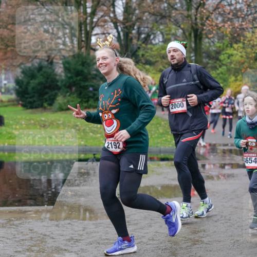 07.12.2025 - St. Pauli X-Mass-Run No. 15 Michael Burmester http://msf.ph/oto/9404768 07.12.2025 11:05:50 Laufen 2192, 2000, 00, 15, 4654 meine-sportfotos.de
