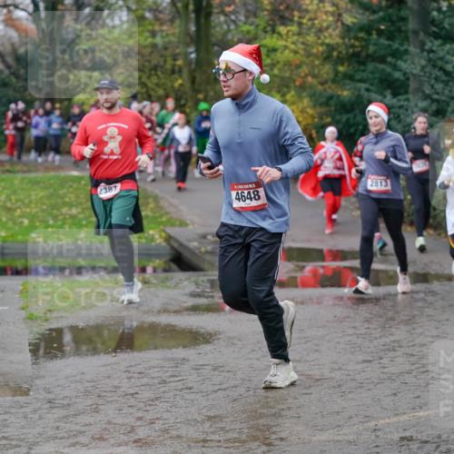 07.12.2025 - St. Pauli X-Mass-Run No. 15 Michael Burmester http://msf.ph/oto/9404782 07.12.2025 11:05:53 Laufen 2387, 5, 4648, 2813, 1999 meine-sportfotos.de