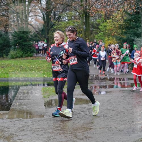 07.12.2025 - St. Pauli X-Mass-Run No. 15 Michael Burmester http://msf.ph/oto/9404806 07.12.2025 11:06:00 Laufen 2635, 1908, 44, 2043, 2048 meine-sportfotos.de