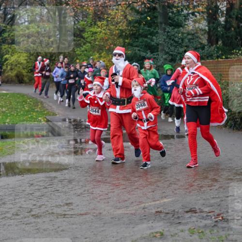 07.12.2025 - St. Pauli X-Mass-Run No. 15 Michael Burmester http://msf.ph/oto/9404810 07.12.2025 11:06:01 Laufen 2050, 2044, 2048 meine-sportfotos.de