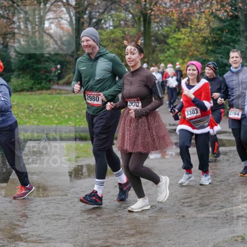 07.12.2025 - St. Pauli X-Mass-Run No. 15 Michael Burmester http://msf.ph/oto/9404851 07.12.2025 11:06:11 Laufen 90, 2980, 2930, 3303, 2164, 2163, 60, 216 meine-sportfotos.de