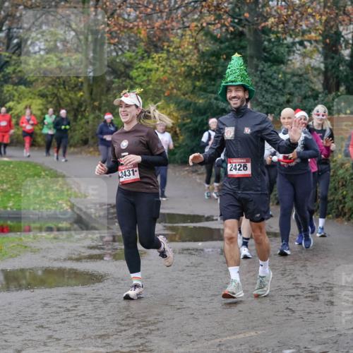 07.12.2025 - St. Pauli X-Mass-Run No. 15 Michael Burmester http://msf.ph/oto/9404885 07.12.2025 11:06:19 Laufen 2431, 2426, 604, 2495 meine-sportfotos.de