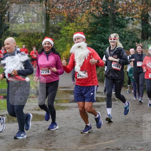 07.12.2025 - St. Pauli X-Mass-Run No. 15 Michael Burmester http://msf.ph/oto/9404895 07.12.2025 11:06:21 Laufen 2456, 2774, 24, 4884, 175, 244 meine-sportfotos.de