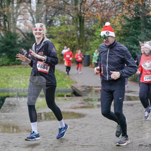 07.12.2025 - St. Pauli X-Mass-Run No. 15 Michael Burmester http://msf.ph/oto/9404903 07.12.2025 11:06:23 Laufen 4884, 2449, 707 meine-sportfotos.de