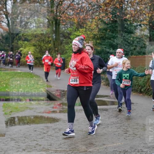 07.12.2025 - St. Pauli X-Mass-Run No. 15 Michael Burmester http://msf.ph/oto/9404906 07.12.2025 11:06:24 Laufen 2449, 48, 2707, 2709 meine-sportfotos.de