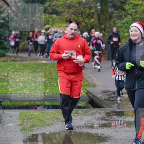 07.12.2025 - St. Pauli X-Mass-Run No. 15 Michael Burmester http://msf.ph/oto/9404929 07.12.2025 11:06:31 Laufen 15, 45, 1886, 1884 meine-sportfotos.de
