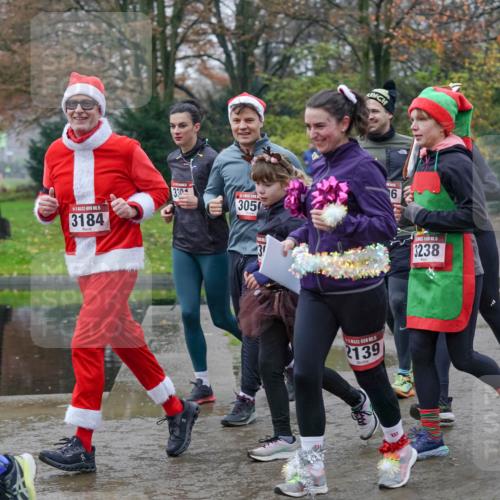 07.12.2025 - St. Pauli X-Mass-Run No. 15 Michael Burmester http://msf.ph/oto/9404978 07.12.2025 11:06:46 Laufen 15, 3184, 330, 3050, 3, 139, 6, 15, 3238, 3290 meine-sportfotos.de