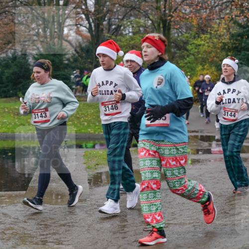 07.12.2025 - St. Pauli X-Mass-Run No. 15 Michael Burmester http://msf.ph/oto/9404990 07.12.2025 11:06:49 Laufen 3143, 3146, 3144, 2732 meine-sportfotos.de