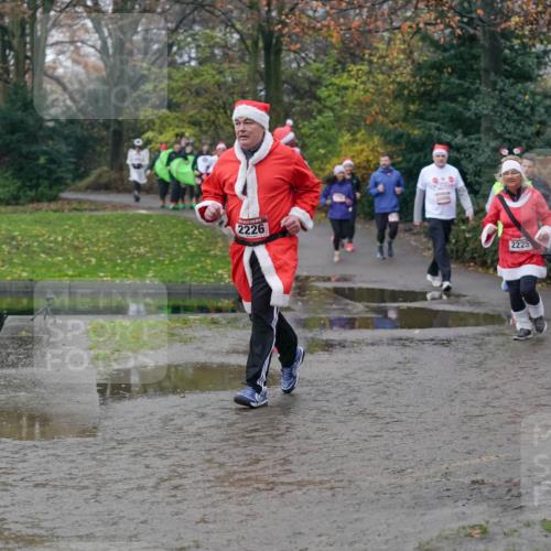 07.12.2025 - St. Pauli X-Mass-Run No. 15 Michael Burmester http://msf.ph/oto/9405012 07.12.2025 11:06:54 Laufen 2226, 10, 2225, 2595 meine-sportfotos.de