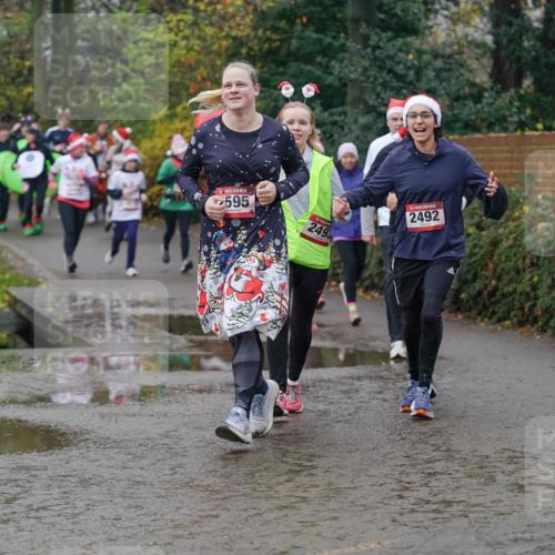 07.12.2025 - St. Pauli X-Mass-Run No. 15 Michael Burmester http://msf.ph/oto/9405019 07.12.2025 11:06:56 Laufen 15, 595, 2493, 1, 2492 meine-sportfotos.de