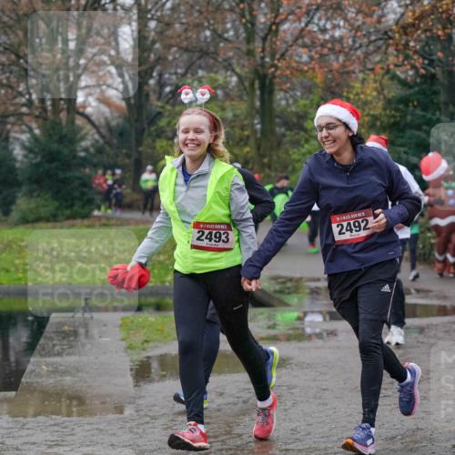 07.12.2025 - St. Pauli X-Mass-Run No. 15 Michael Burmester http://msf.ph/oto/9405033 07.12.2025 11:06:59 Laufen 15, 2493, 15, 2492 meine-sportfotos.de