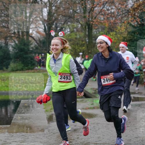 07.12.2025 - St. Pauli X-Mass-Run No. 15 Michael Burmester http://msf.ph/oto/9405034 07.12.2025 11:06:59 Laufen 15, 2493, 249, 776 meine-sportfotos.de