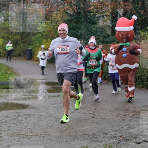 07.12.2025 - St. Pauli X-Mass-Run No. 15 Michael Burmester http://msf.ph/oto/9405050 07.12.2025 11:07:03 Laufen 4653, 2572, 481 meine-sportfotos.de