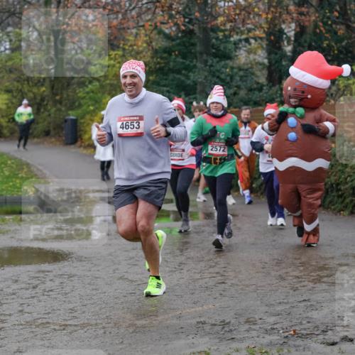 07.12.2025 - St. Pauli X-Mass-Run No. 15 Michael Burmester http://msf.ph/oto/9405051 07.12.2025 11:07:03 Laufen 4653, 2572 meine-sportfotos.de